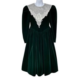 Vintage Jo Lene Girls Velvet Dress Emerald Green Size 8 Lace Collar Puff Sleeve